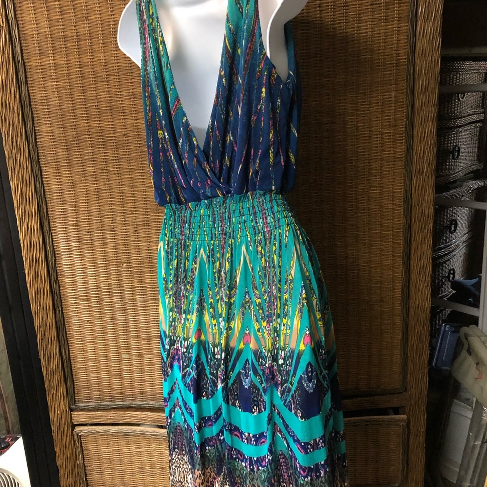 DRESS , BEAUTIFUL - Picture 2 of 8